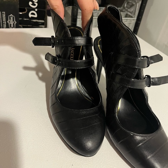 FAUX LEATHER ENZO Angiolini Heels size 8.5 - Picture 4 of 6